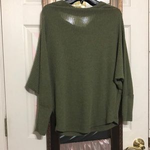 Green butterfly sleeve top